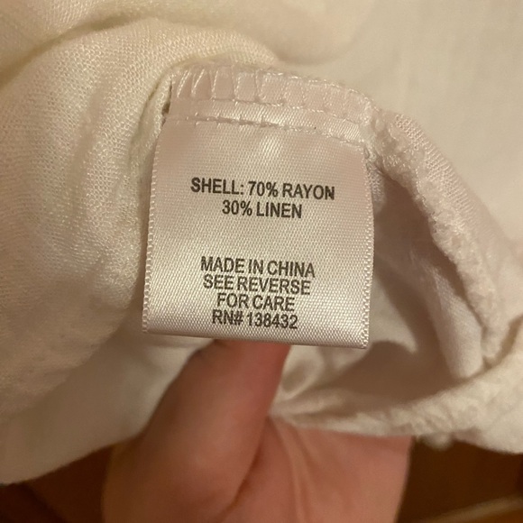 Wisely Tied Button-up in White - Picture 7 of 7